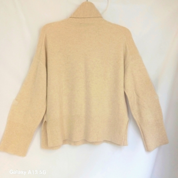 J. CREW Women's Tan Turtle Neck Merino Wool & Alpaca Blend Sweater Sz XS - Picture 3 of 7